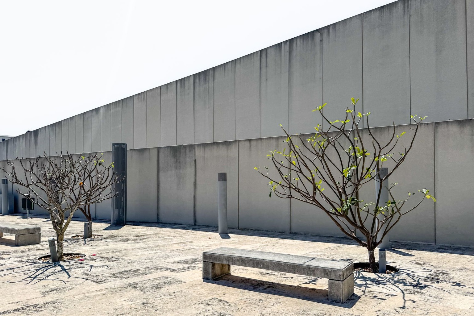 The Atomized Individual in Urban Settings